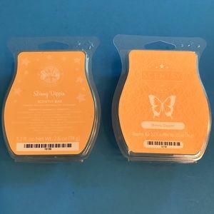 2 NEW SCENTSY SKINNY DIPPIN WAX BARS. 2 BARS.